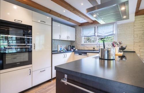 Lauterbrunnen Ski Chalet | Chalet Chalet am Schärm by Interhome