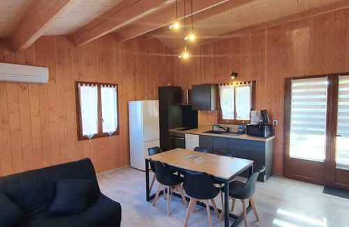 Montreal Ski Chalet | Chalet Chataigniers-holiday home 4/6 people