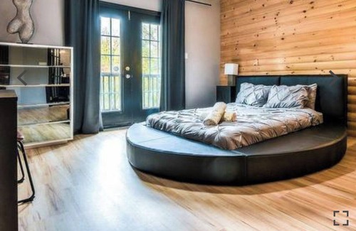 Mont-Tremblant Pedestrian Village Ski Chalet | Chalet cheri