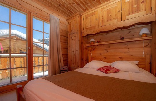 La Roche Ski Chalet | Chalet classique et spacieux, proche des pistes !
