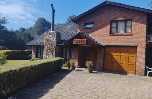 Mar de Las Pampas House | Chalet con Piscina exclusiva en el centro de Mar de las Pampas