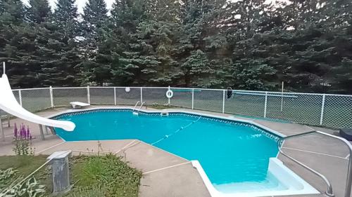 Saint Come Ski Chalet | Chalet Cozy Au Bord De La Piscine