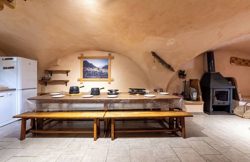 Celliers Ski Chalet | Chalet 'De Charme À La Montagne' with Mountain View, Private Terrace and Wi-Fi