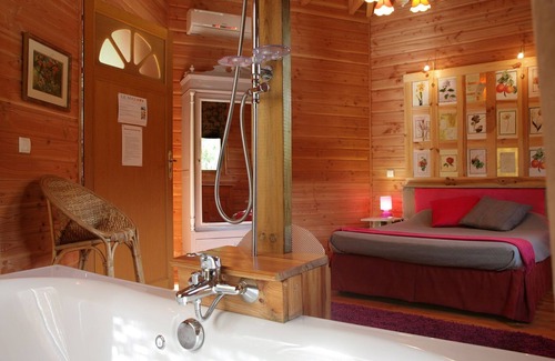 Saint-Hippolyte-du-Fort Ski Chalet | Chalet de Charme " Pleine Nature" Pour 2 Personnes