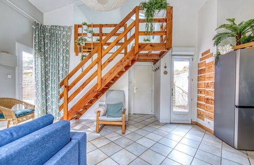 Hourtin Ski Chalet | Chalet 'De Droite' with Private Terrace and Private Garden