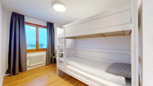 Les Mayens-de-Sion House | Chalet de l Ours AUTHENTIC Etage Valerie 12 pers