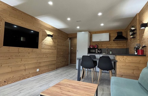Rochesson Ski Chalet | Chalet du Bouchot 1: private spa, play area, 4p