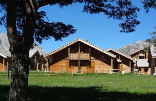 Saint-Etienne-en-Devoluy Ski Chalet | Chalet Duplex 8 Pers, 300m des Pistes, Terrasse, Piscine Couverte, Parking - FR-1-504-435
