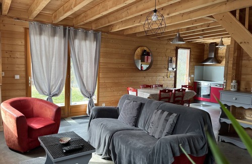 Jassat Ski Chalet | Chalet " Edelweiss ", 70 M2, All comforts, Private garden, Parking space
