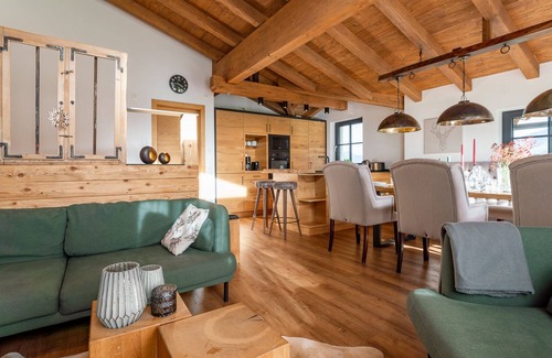 Lengdorf House | Chalet Edelweiss - with magnificent mountain view and sauna