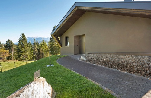 Nova Ponente Apartment | Chalet 'Einheit E' with Mountain View, Private Terrace and Wi-Fi