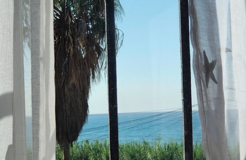 Velez-Malaga Ski Chalet | Chalet en 1ª Línea de Playa,en la Costa del Sol.ideal Familas,mascotas Aceptadas
