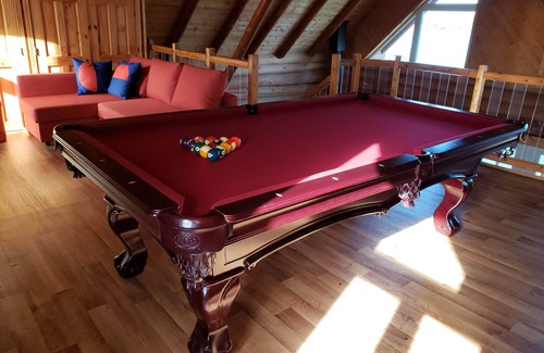 Disraeli Cabin | Chalet en bois rond au bord du Lac Aylmer