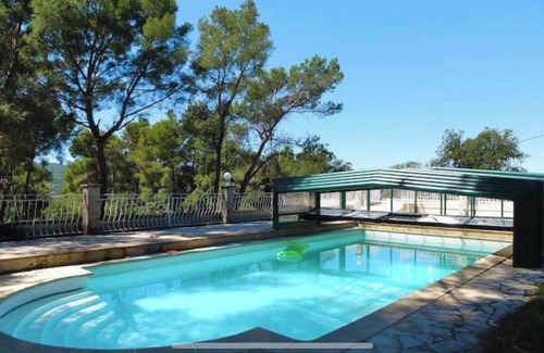 Le Beausset Ski Chalet | Chalet Entre mer et Campagne