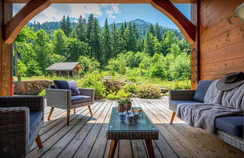 Les Prodains Ski Chalet | Chalet Evelyn - Ideal base with sauna and garden for 10 - OVO Network