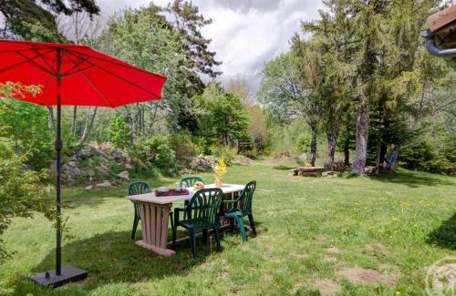 Chalmazel-Jeansagniere House | Chalet familial à 5 min des pistes de ski de Chalmazel, 3 chambres, cheminée, animaux acceptés - FR-1-496-138