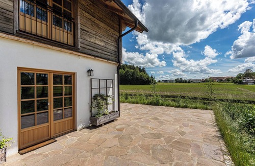 Franking House | Chalet 'Franking' with Wi-Fi, Balcony & Terrace