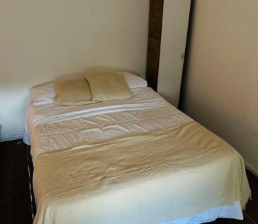 Barranqueras House | chalet frente al rio con pileta