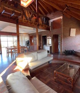Villa Carlos Paz House | Chalet grande con vista al lago