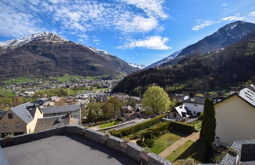 Luz-Saint-Sauveur Apartment | Chalet Hautacam 4 bedrooms 2 bathrooms
