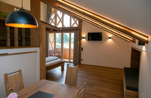 Gaißach Ski Chalet | Chalet 'Hochsitz' with Mountain View, Wi-Fi and Air Conditioning
