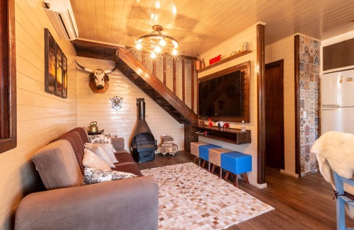 Nova Veneza Ski Chalet | @CHALET.HOME