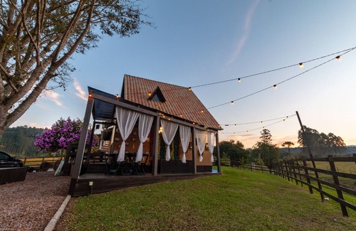 Nova Veneza Ski Chalet | @CHALET.HOME