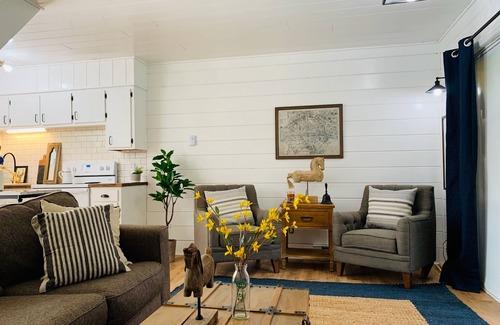 Stevensville Ski Chalet | Chalet in Beachfront community! 2 Pools,Playgrounds,V-ball, Tennis,Pickleball!