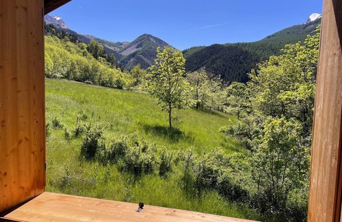 Colmars Ski Chalet | Chalet in beautiful old hamlet at the start of the most beautiful hikes