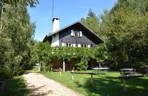 Gembes Ski Chalet | Chalet in Bièvre for 9 Person