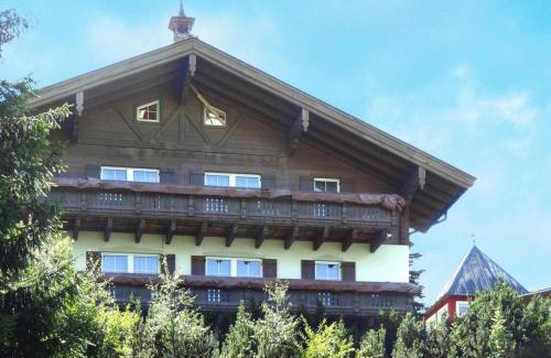 Dienten am Hochkoenig Apartment | Chalet in Dienten with Ski-In Access