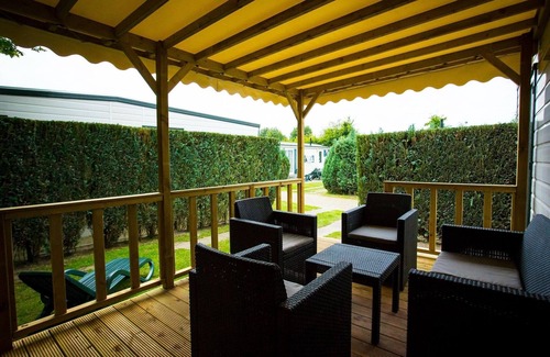 Drunen Ski Chalet | Chalet in Duinhoeve with Van Gogh Style