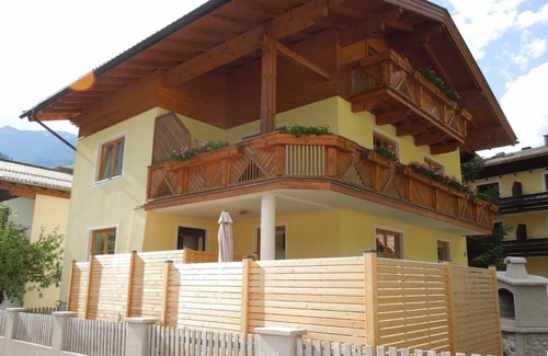 Grossarl Apartment | Chalet in Grossarl near Ski Slopes