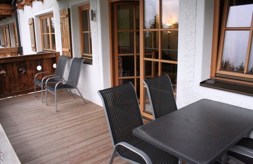 Schonbach Apartment | Chalet in Kirchberg near Ski Lift & Sauna