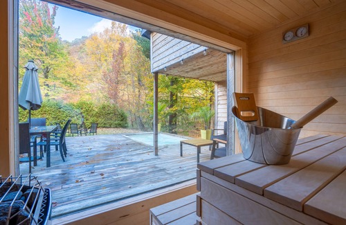 Austin Villa | Chalet in nature*spa-salt pool*sauna*billiards*fireplace*wifi*hiking in the mountains