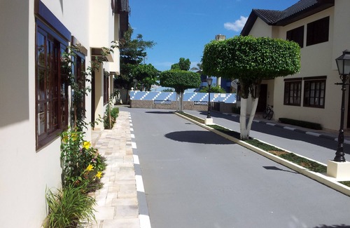 Centro House | Chalet in vilagio, close to the beach, center, canal, skate park and shops !