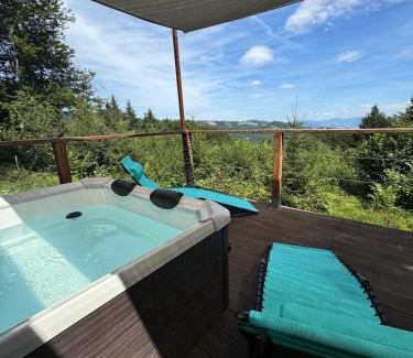 Boecourt Ski Chalet | Chalet isolé avec jacuzzi et vue panoramique