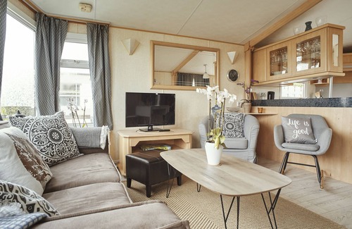 Westenschouwen Ski Chalet | Chalet JULIA, fence, 1800m to the beach