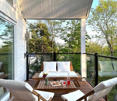 Sainte-Beatrix House | Chalet Komorebi with spa - Meli 1