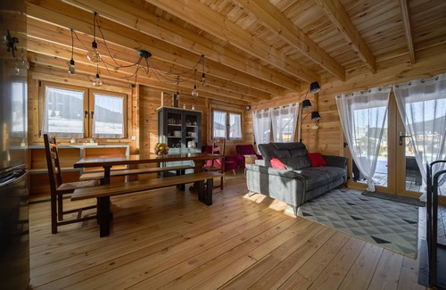Puyvalador Ski Chalet | Chalet L'Abitiz - Three Bedroom Chalet, Sleeps 10