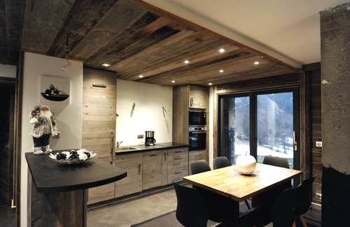Champagny-en-Vanoise Ski Chalet | CHALET L' OURS BLANC FOR 6 PERSONS WITH Sauna, heated Jacuzzi, SPA