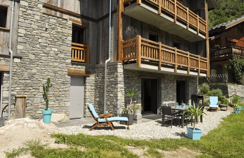 Champagny-en-Vanoise Ski Chalet | CHALET L' OURS BLANC FOR 6 PERSONS WITH Sauna, heated Jacuzzi, SPA