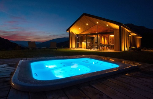 Selva di Val Gardena Ski Chalet | Chalet 'L Piz Dolomites' with Mountain View, Private Terrace and Wi-Fi
