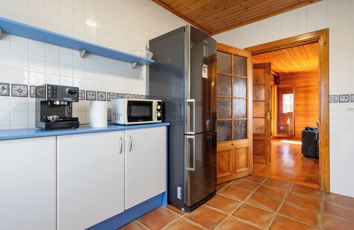 Sant Jaume d'Enveja House | Chalet 'La Casa De Clara Y Roger' with Shared Terrace, Balcony and Wi-Fi