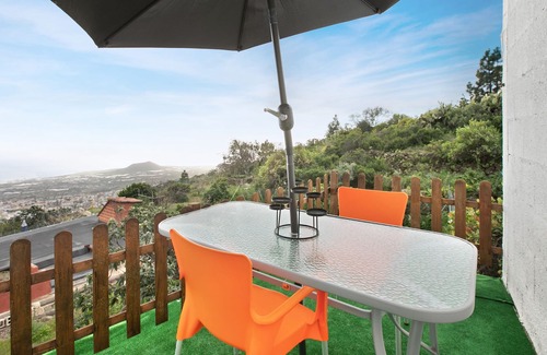 Arafo Ski Chalet | Chalet "La Morra House with Jacuzzi" with Sea View, Private Terraces & Wi-Fi