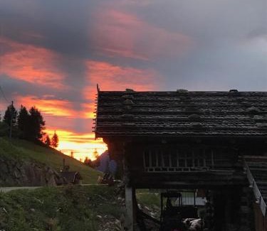 Ultimo Ski Chalet | Chalet Larchrast