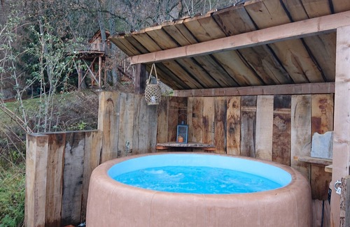 Collonges-sous-Saleve House | Chalet 'Les Convers' with Mountain View, Wi-Fi and Air Conditioning