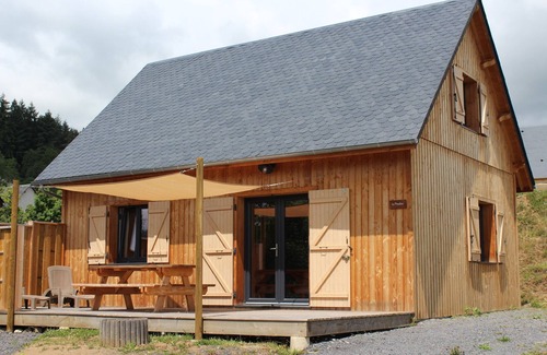Murol Ski Chalet | chalet "le pradou" new construction, free wifi, heating included