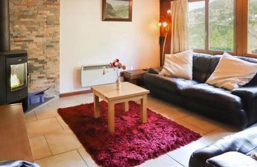 Saclentse Ski Chalet | Chalet Le Raccard by Interhome