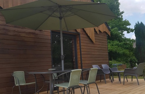Thehillac Ski Chalet | Chalet 'Le Ty Gîte - Sud Morbihan' with Private Terrace, Wi-Fi and Air Conditioning
